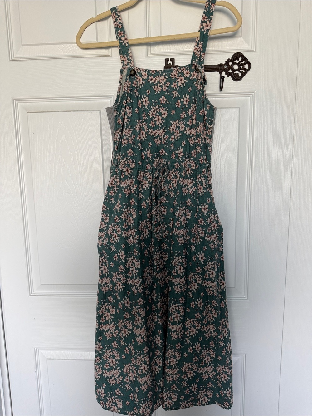 Sleeveless Green Floral Dress